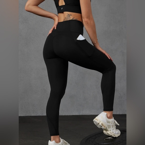 Fabletics Leggings and pant set! - Picture 7 of 14